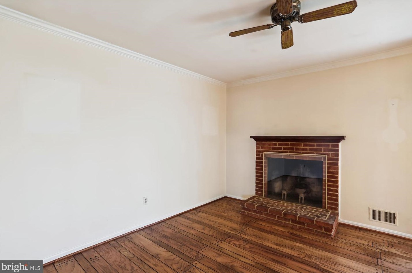 17 Redding Ridge Dr, Gaithersburg MD  20878-2625 exterior