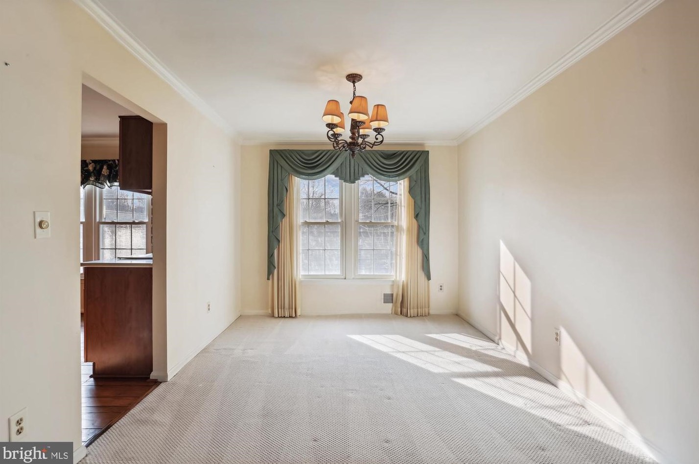 17 Redding Ridge Dr, Gaithersburg MD  20878-2625 exterior