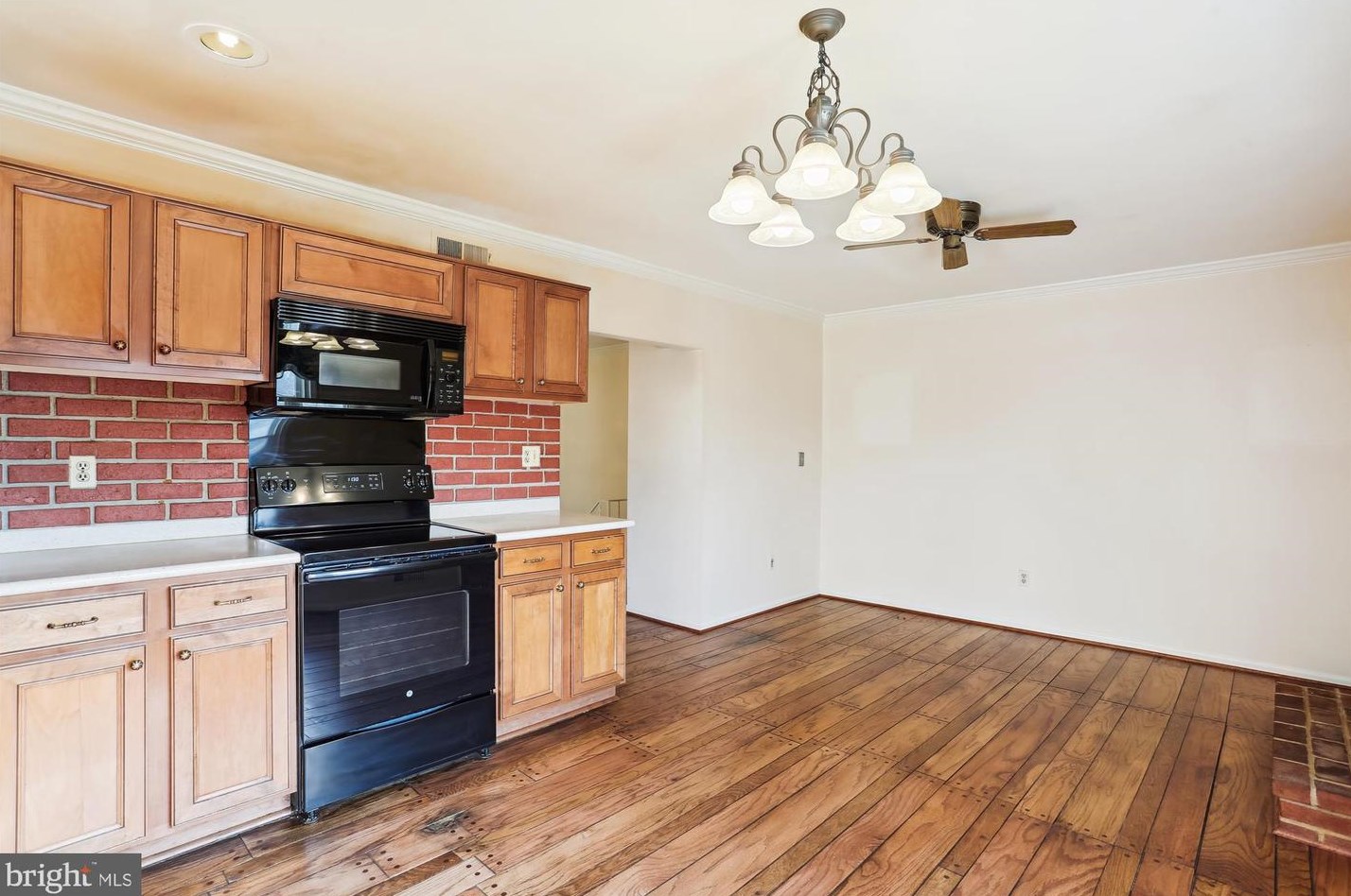 17 Redding Ridge Dr, Gaithersburg MD  20878-2625 exterior