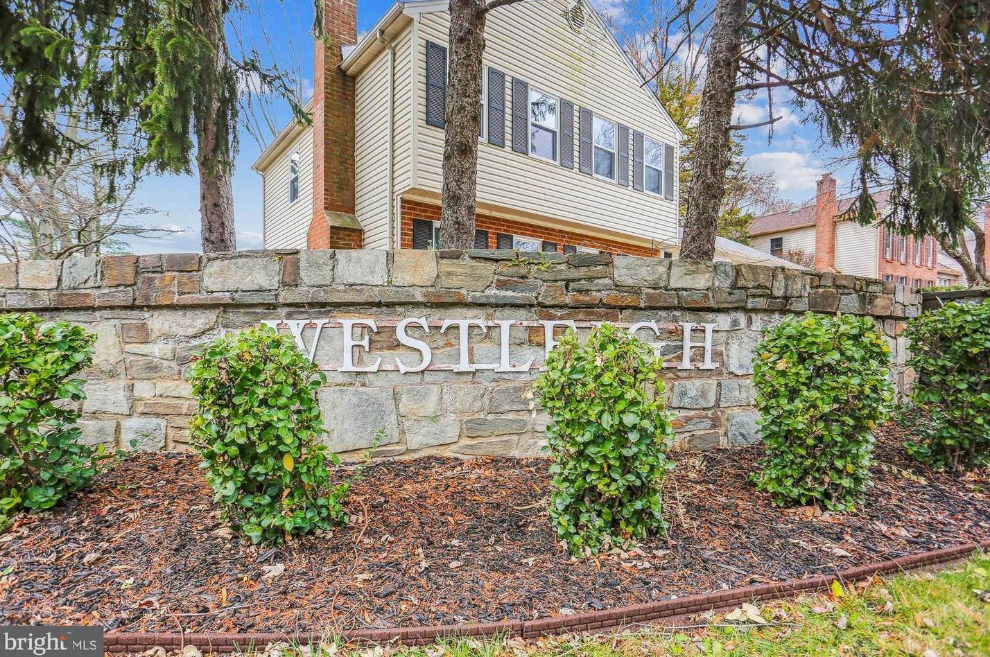 17 Redding Ridge Dr, Gaithersburg MD  20878-2625 exterior