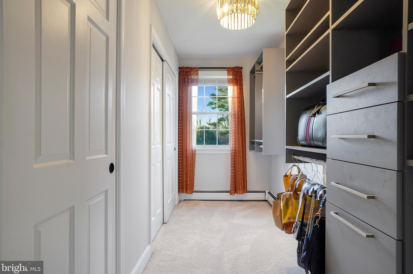 20910 Lochaven Ct, Gaithersburg MD  20882-4467 exterior