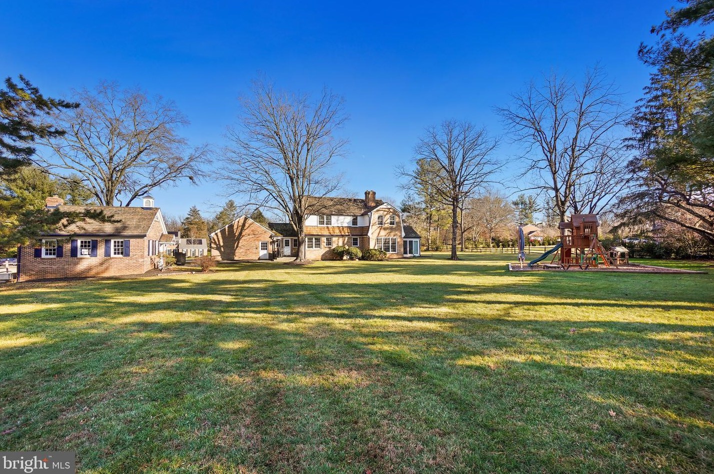 20910 Lochaven Ct, Gaithersburg MD  20882-4467 exterior