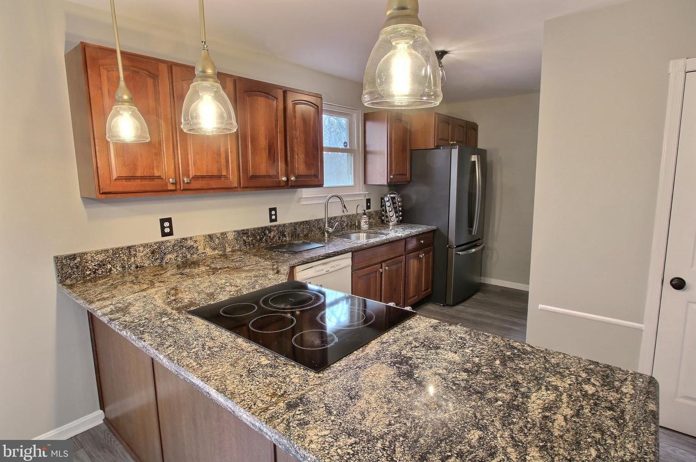19505 Ridge Heights Dr, Gaithersburg MD  20879-1657 exterior