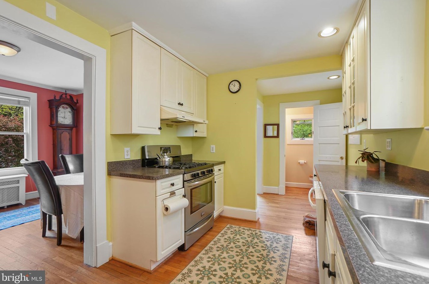 317 Boyd Ave, Silver Spring MD 20912-5404 exterior