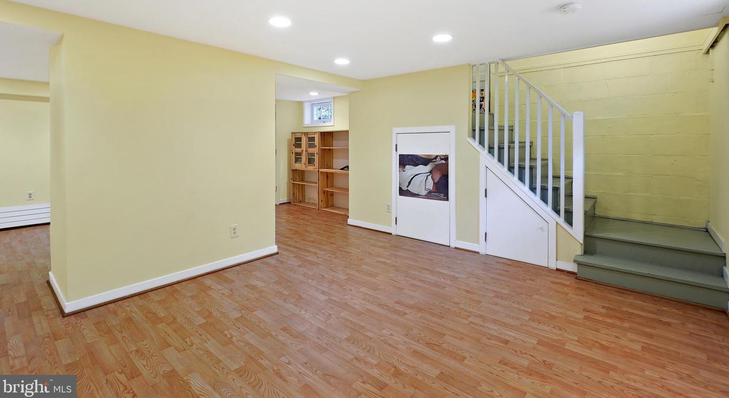 317 Boyd Ave, Silver Spring MD 20912-5404 exterior