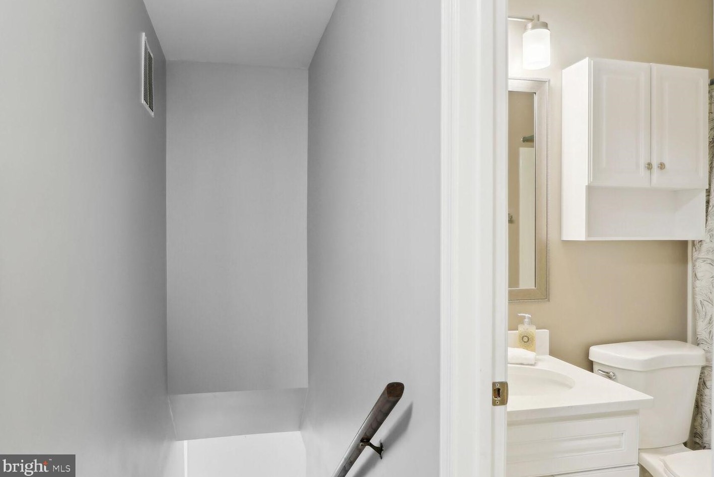 209 Longdraft Rd, Gaithersburg MD  20878-1033 exterior