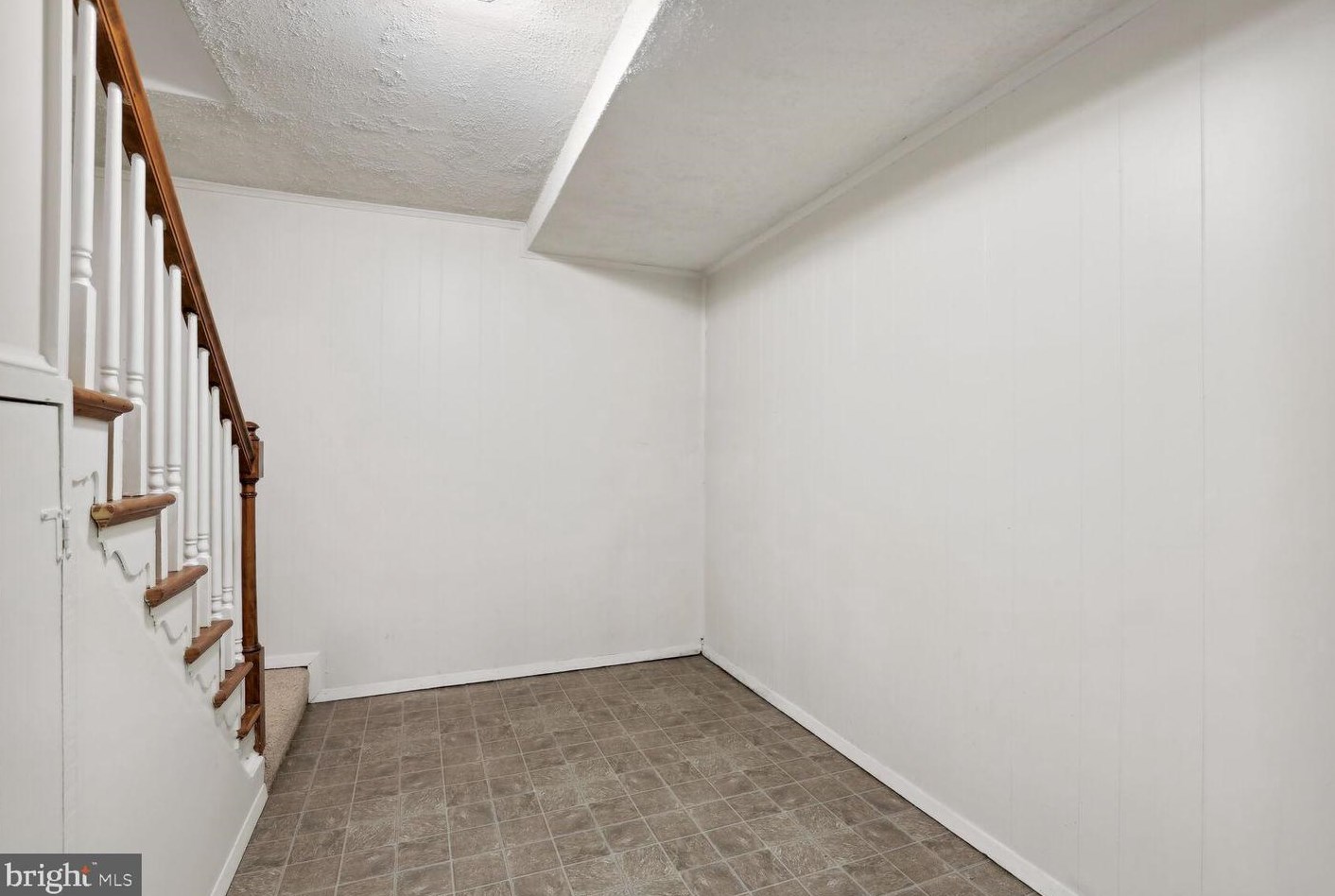 209 Longdraft Rd, Gaithersburg MD  20878-1033 exterior