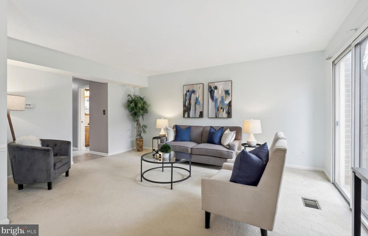 209 Longdraft Rd, Gaithersburg MD  20878-1033 exterior