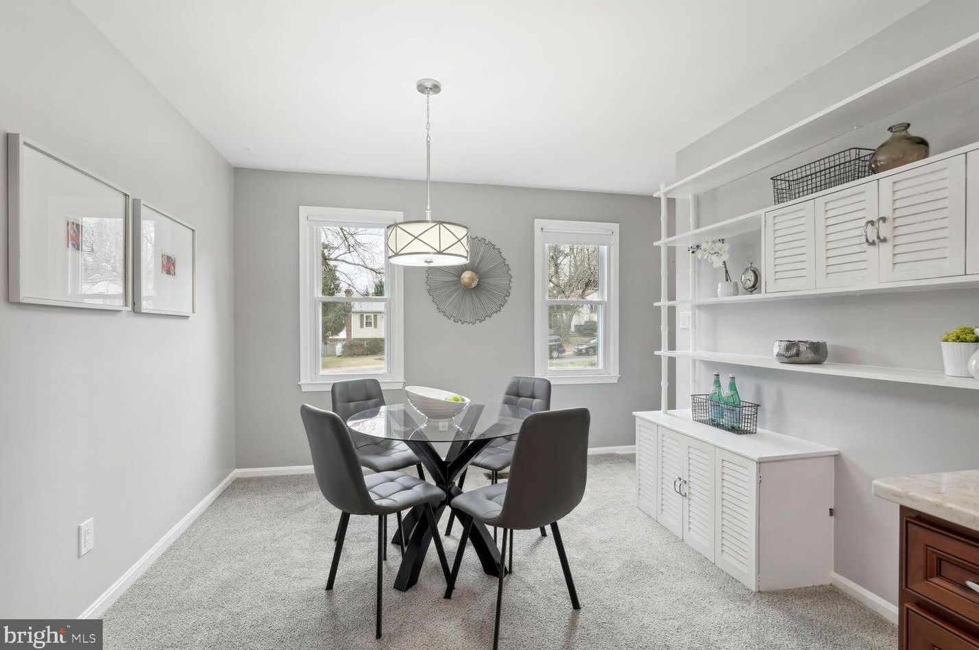 209 Longdraft Rd, Gaithersburg MD  20878-1033 exterior