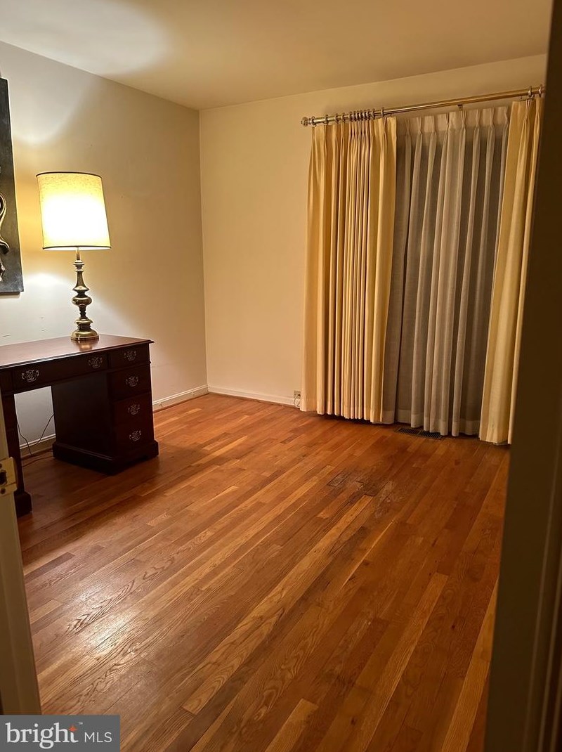 17726 Topfield Dr, Gaithersburg MD  20877-1140 exterior