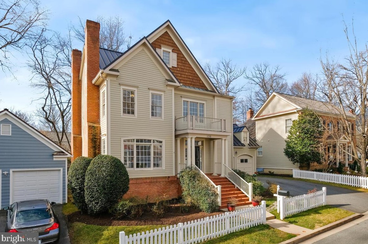 135 Treehaven St, Gaithersburg MD  20878-5748 exterior