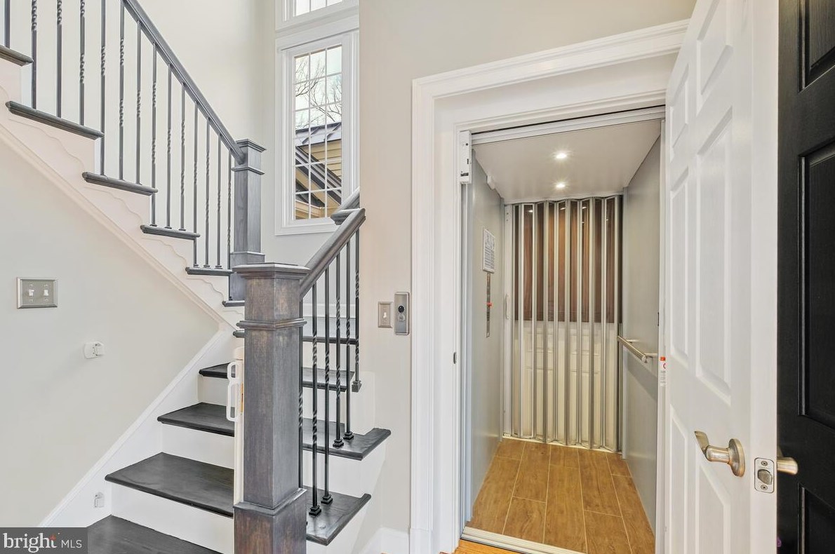 135 Treehaven St, Gaithersburg MD  20878-5748 exterior