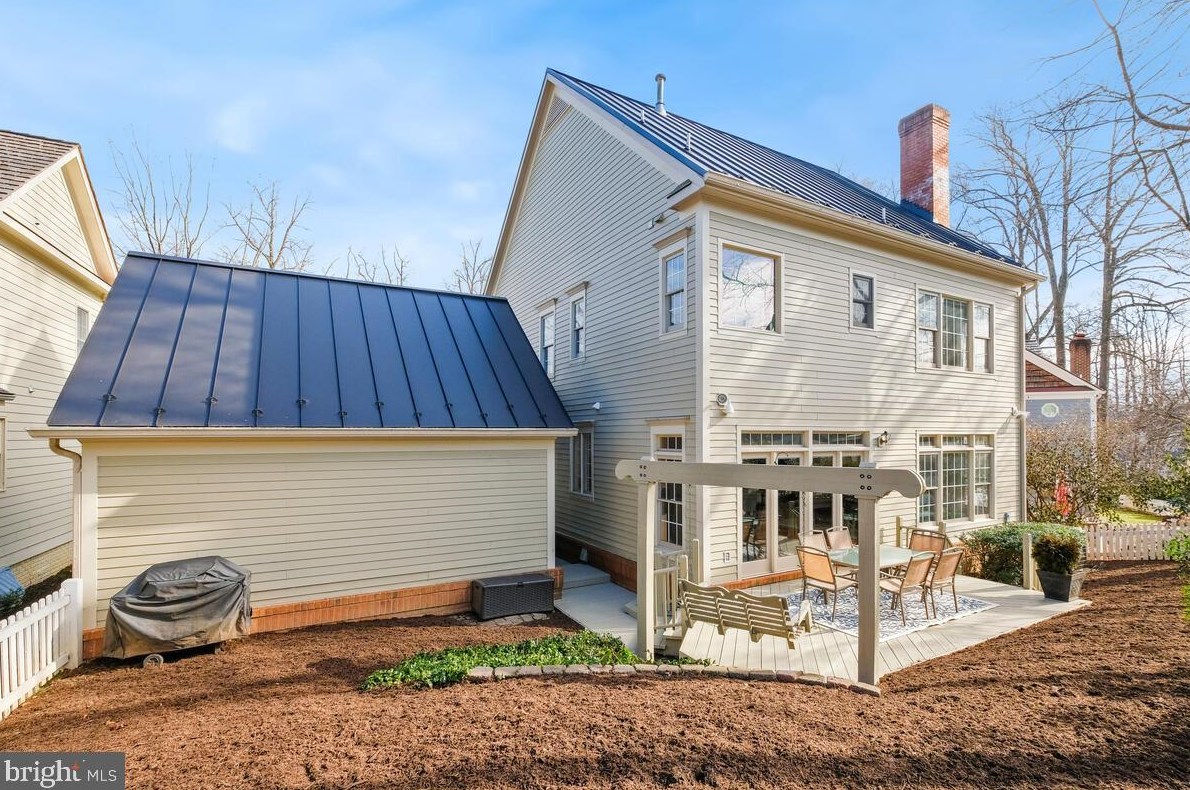 135 Treehaven St, Gaithersburg MD  20878-5748 exterior
