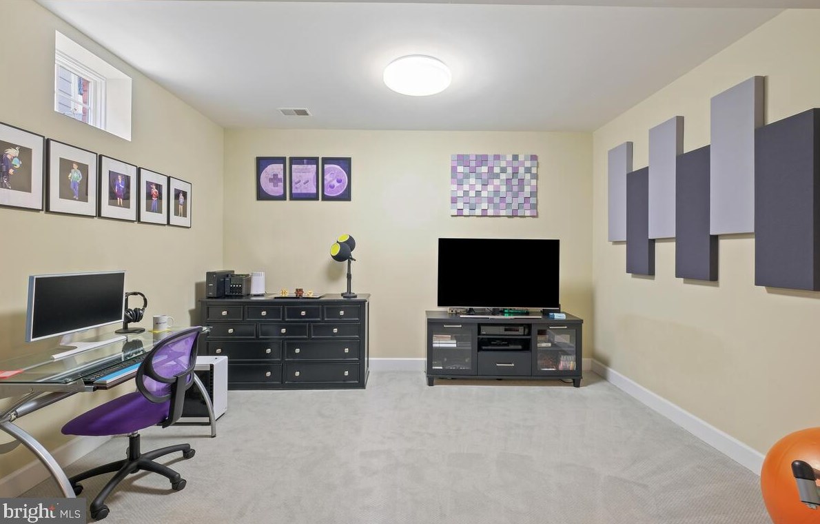135 Treehaven St, Gaithersburg MD  20878-5748 exterior