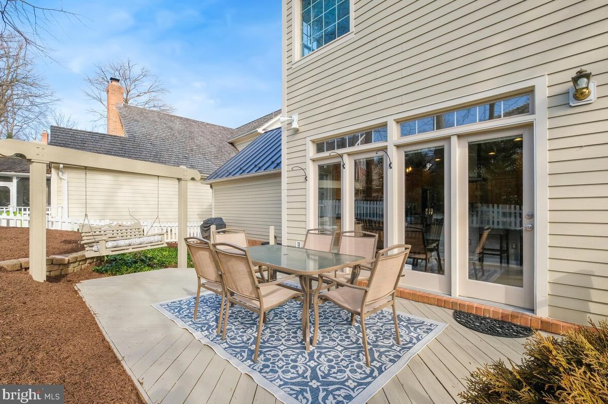 135 Treehaven St, Gaithersburg MD  20878-5748 exterior
