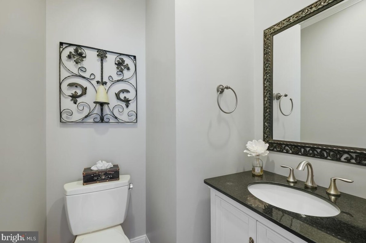 135 Treehaven St, Gaithersburg MD  20878-5748 exterior