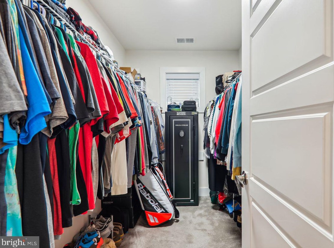 18613 Strawberry Knoll Rd, Gaithersburg MD  20879 exterior