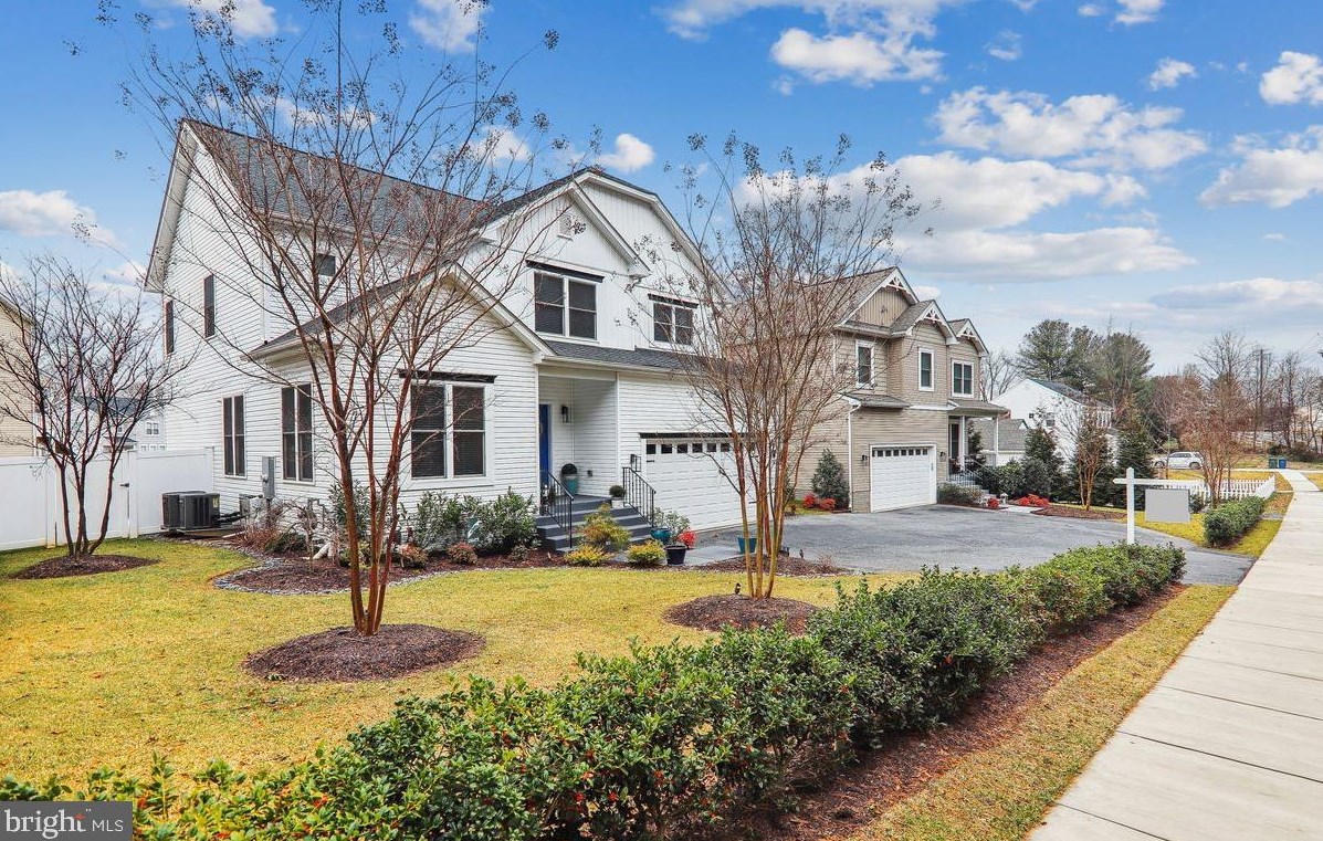 18613 Strawberry Knoll Rd, Gaithersburg MD  20879 exterior