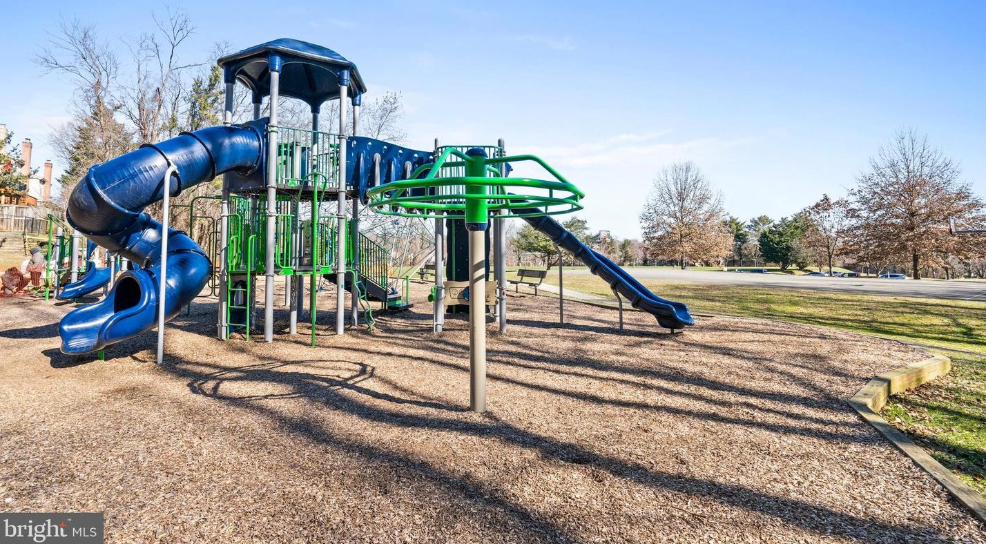 10840 Antigua Ter, Rockville MD  20852-5529 exterior