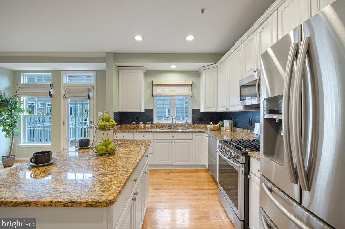 607 Gatestone St, Gaithersburg MD  20878-2187 exterior