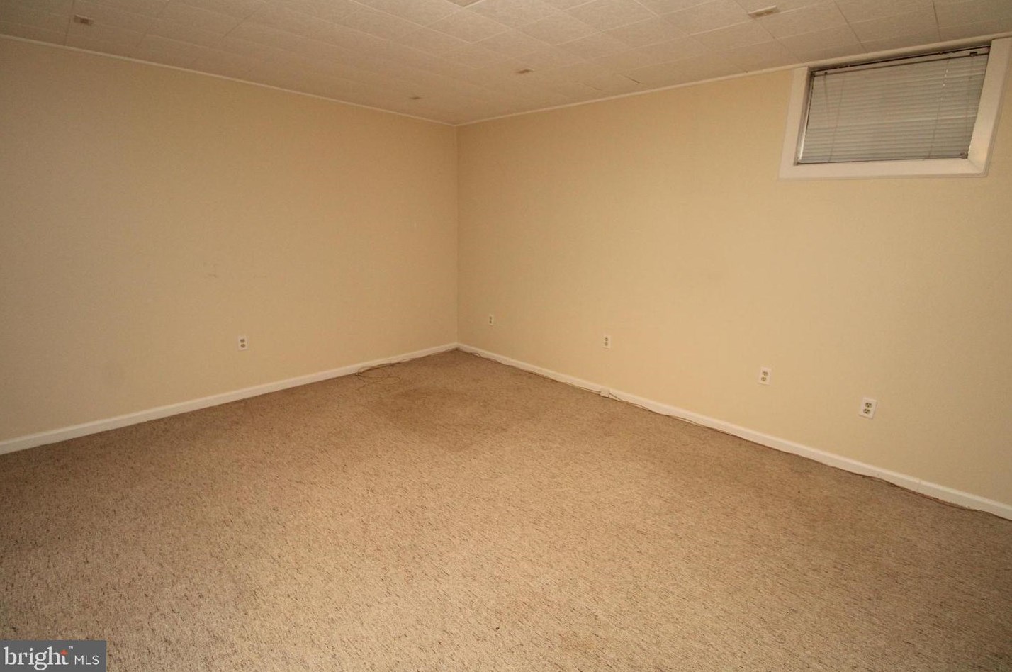 1602 Tanyard Hill Rd, Gaithersburg MD 20879-3210 exterior