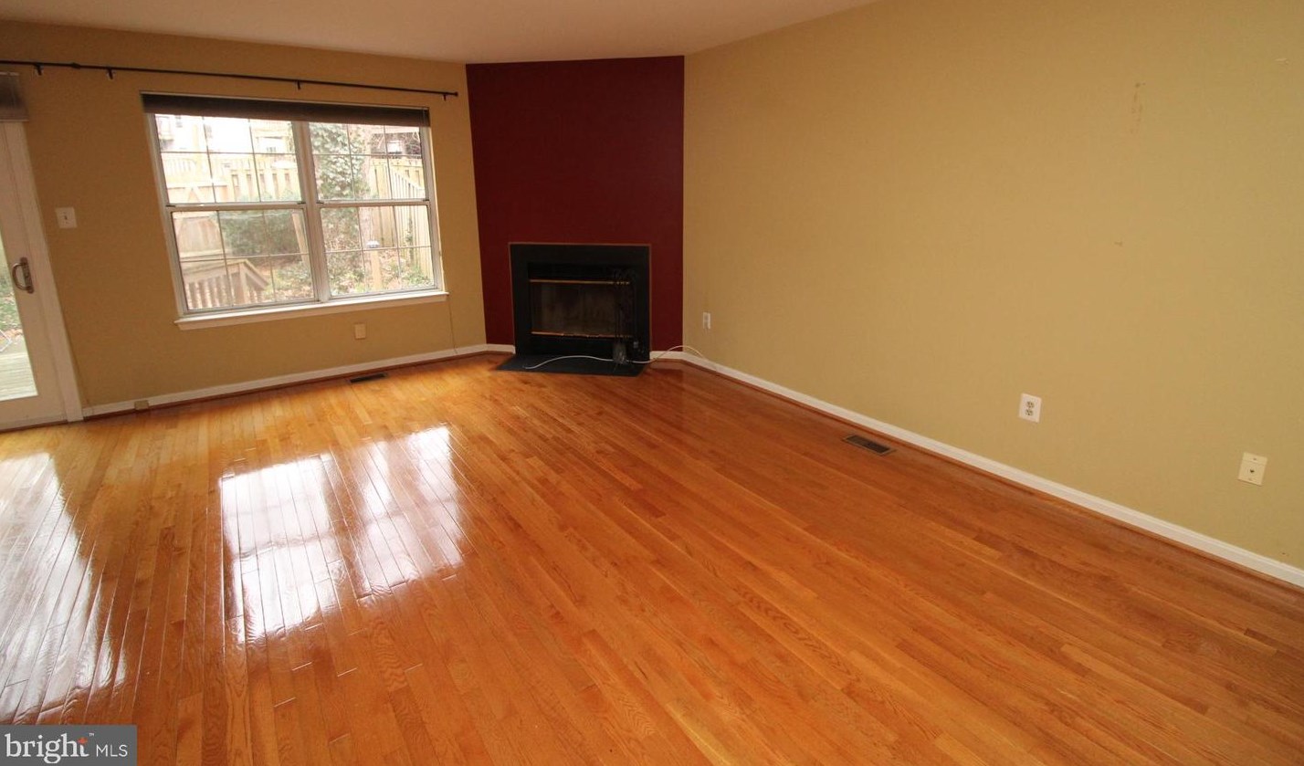 1602 Tanyard Hill Rd, Gaithersburg MD 20879-3210 exterior