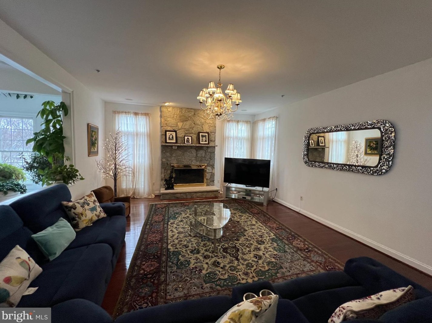 200 Long Trail Ln, Rockville MD 20850-7771 exterior