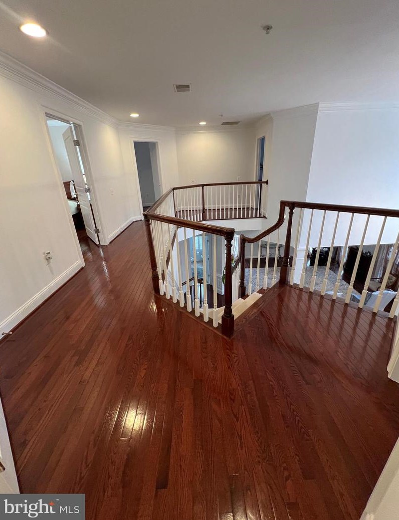 200 Long Trail Ln, Rockville MD 20850-7771 exterior