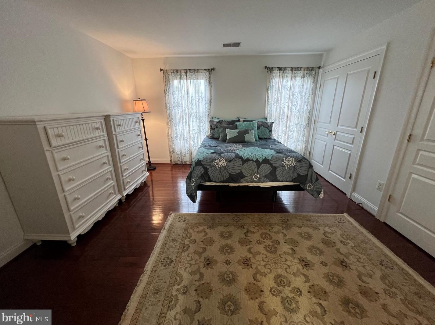 200 Long Trail Ln, Rockville MD 20850-7771 exterior