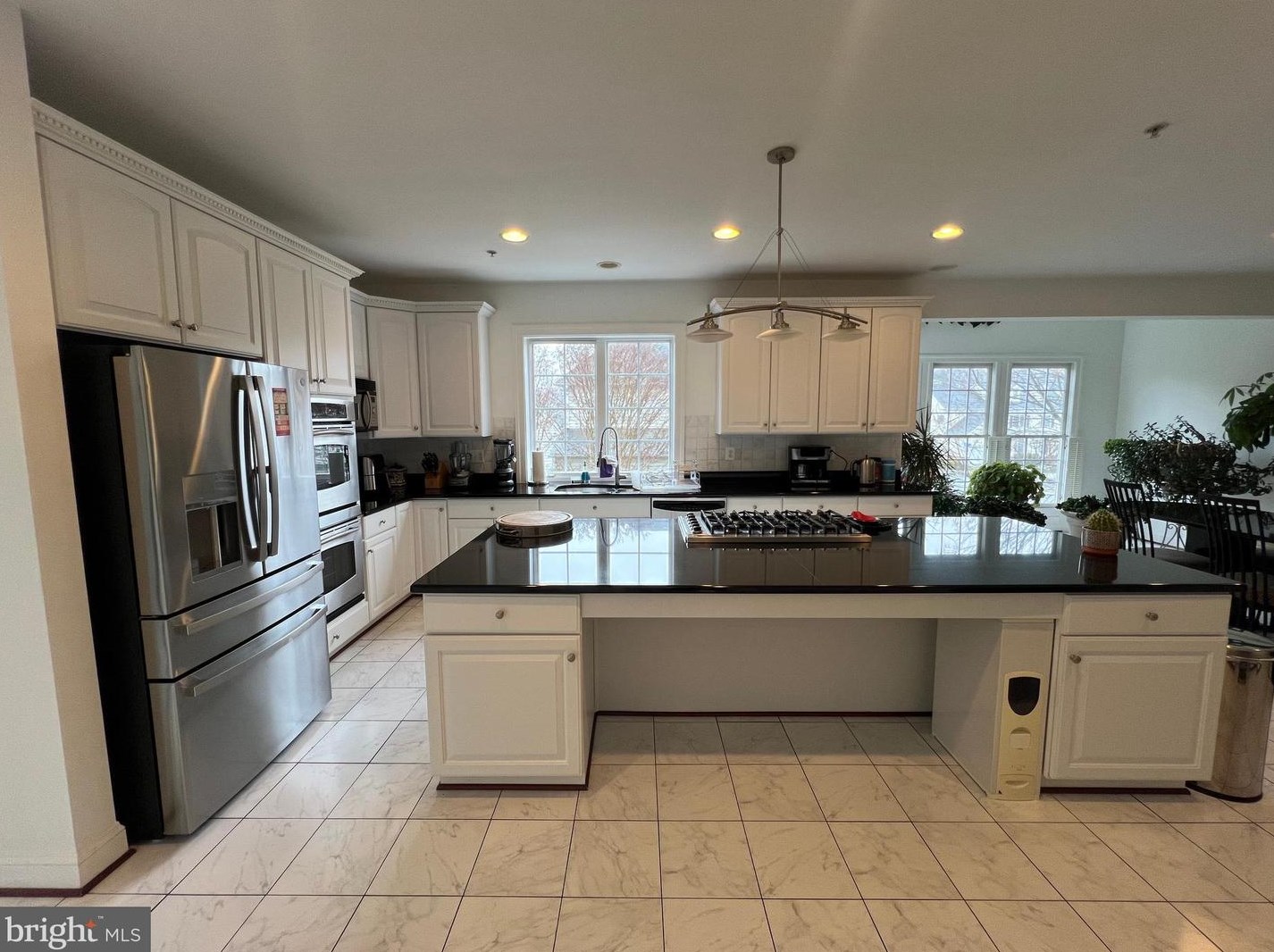 200 Long Trail Ln, Rockville MD 20850-7771 exterior