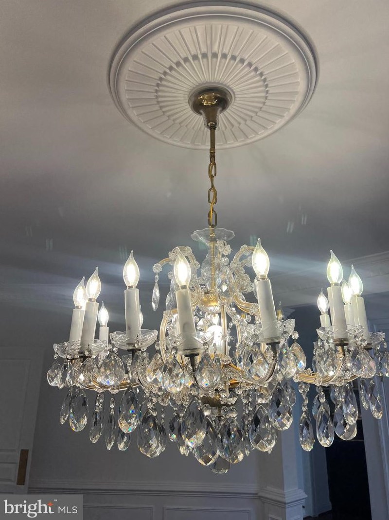 200 Long Trail Ln, Rockville MD 20850-7771 exterior