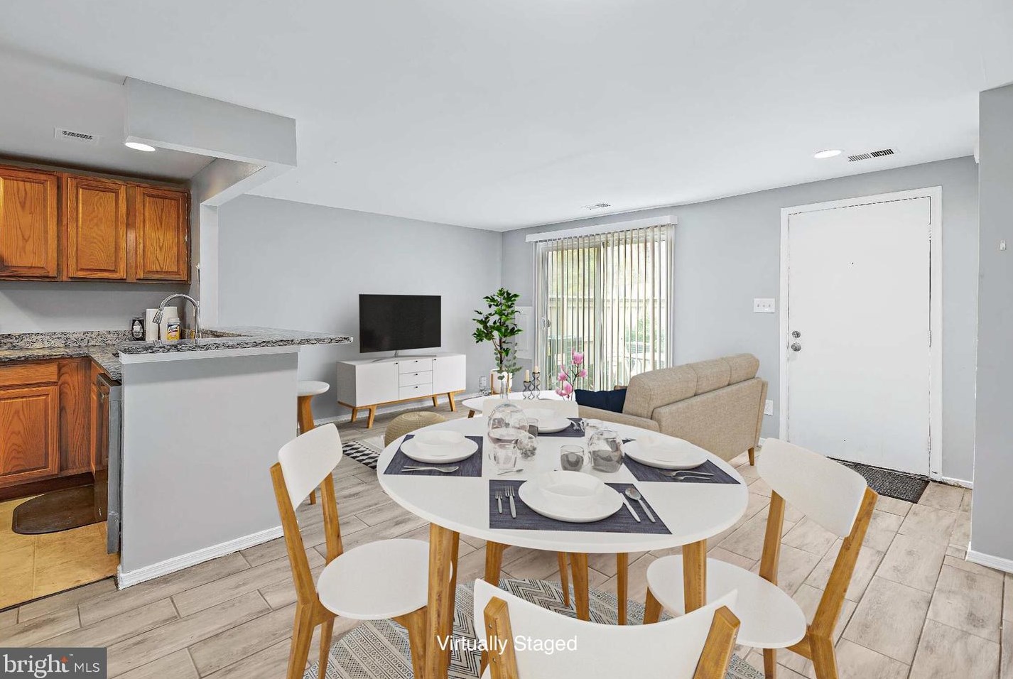 9247 Chadburn Pl, Gaithersburg MD  20886-4037 exterior