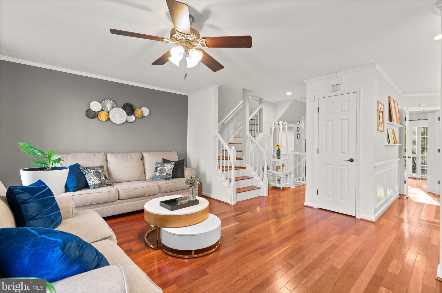 8628 Fountain Valley Dr, Gaithersburg MD  20886-5673 exterior