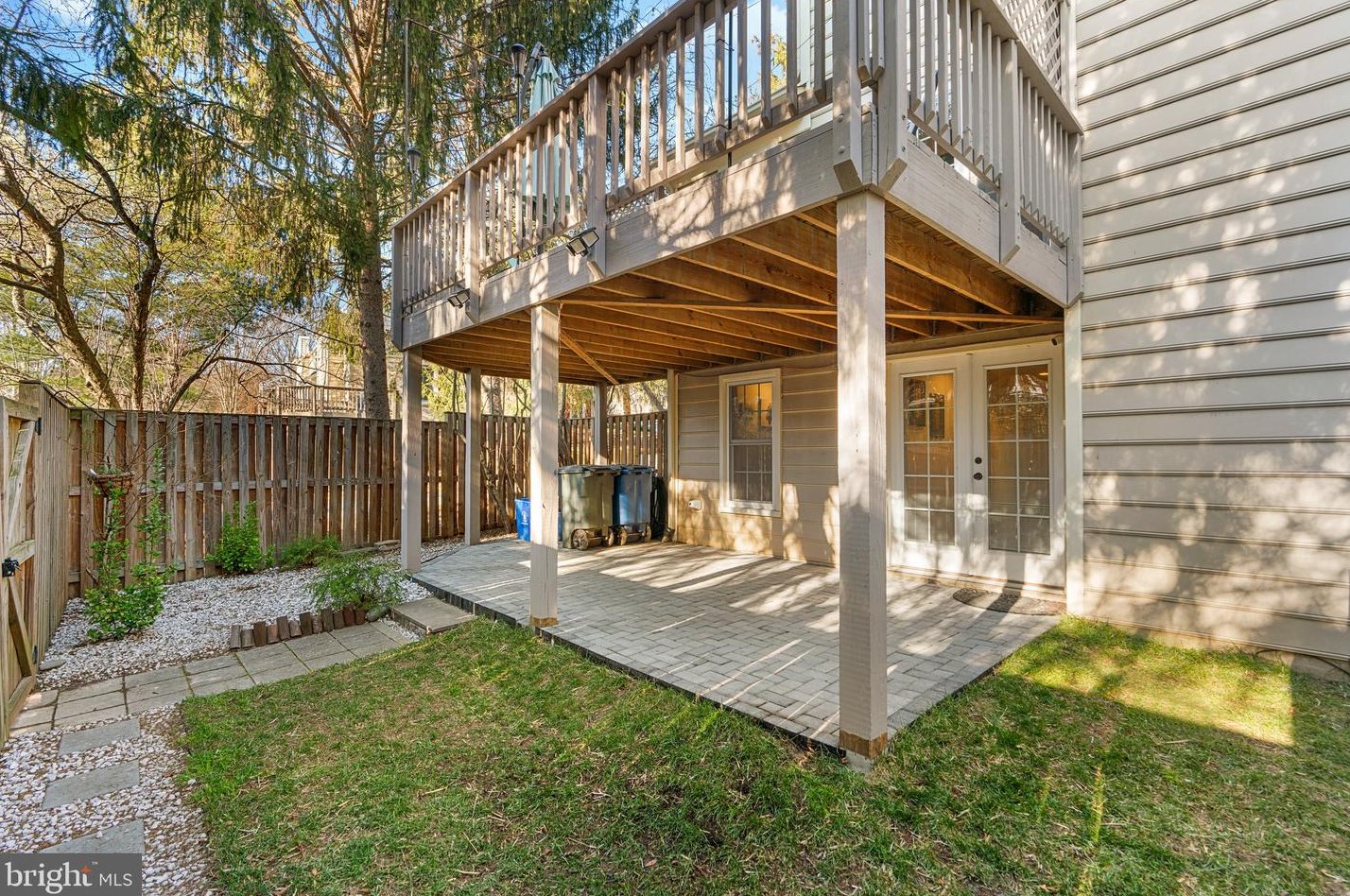 8628 Fountain Valley Dr, Gaithersburg MD  20886-5673 exterior