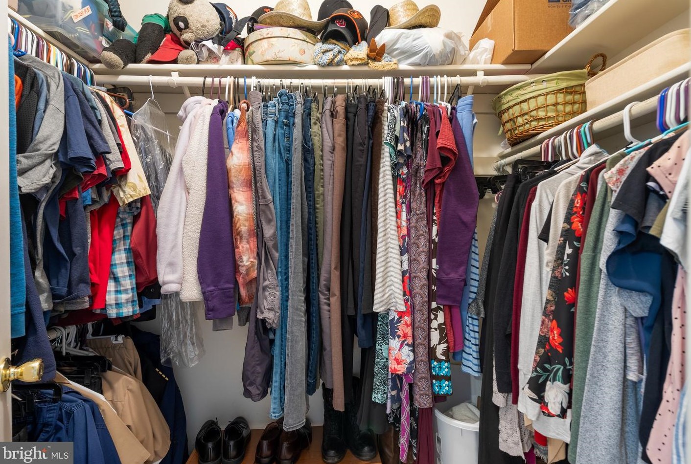 4208 Thorncroft Ter, Olney MD  20832-2950 exterior