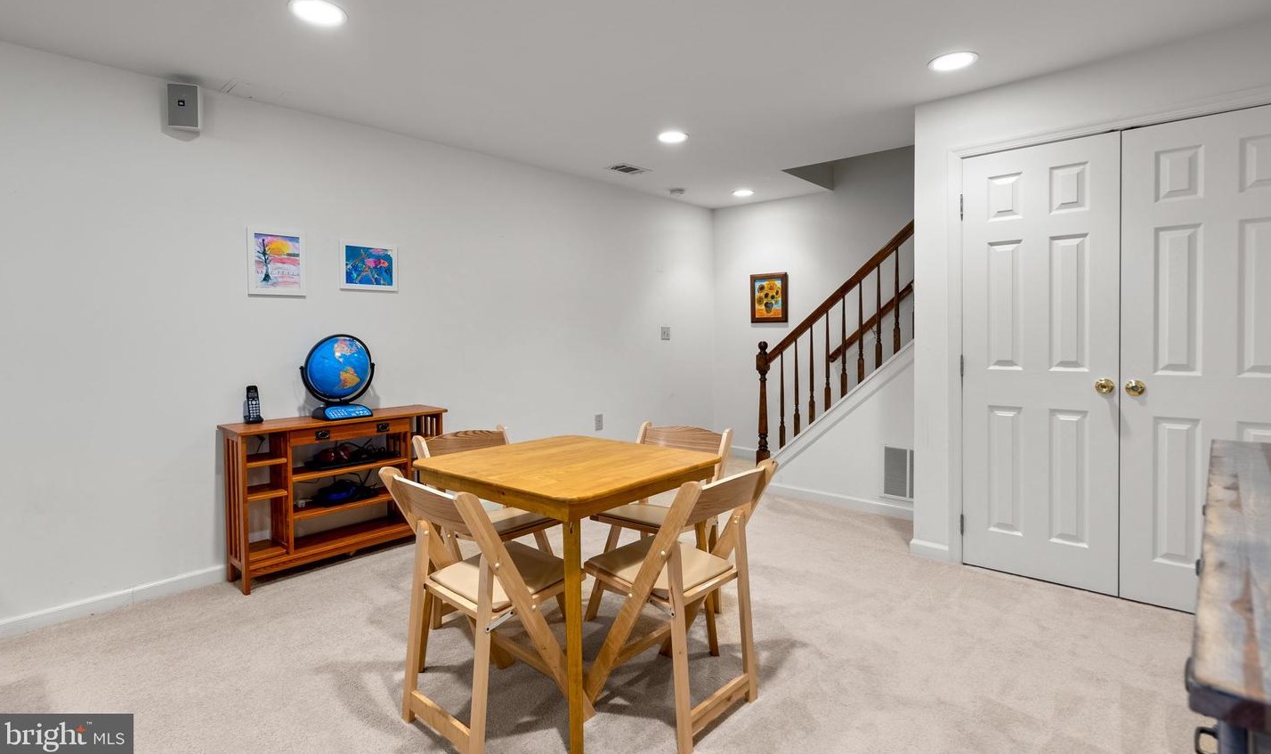 4208 Thorncroft Ter, Olney MD  20832-2950 exterior