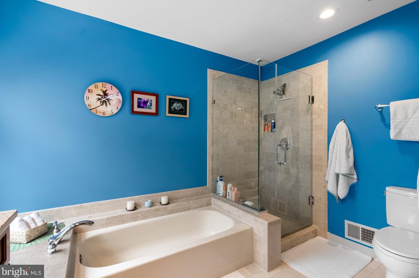 4208 Thorncroft Ter, Olney MD  20832-2950 exterior