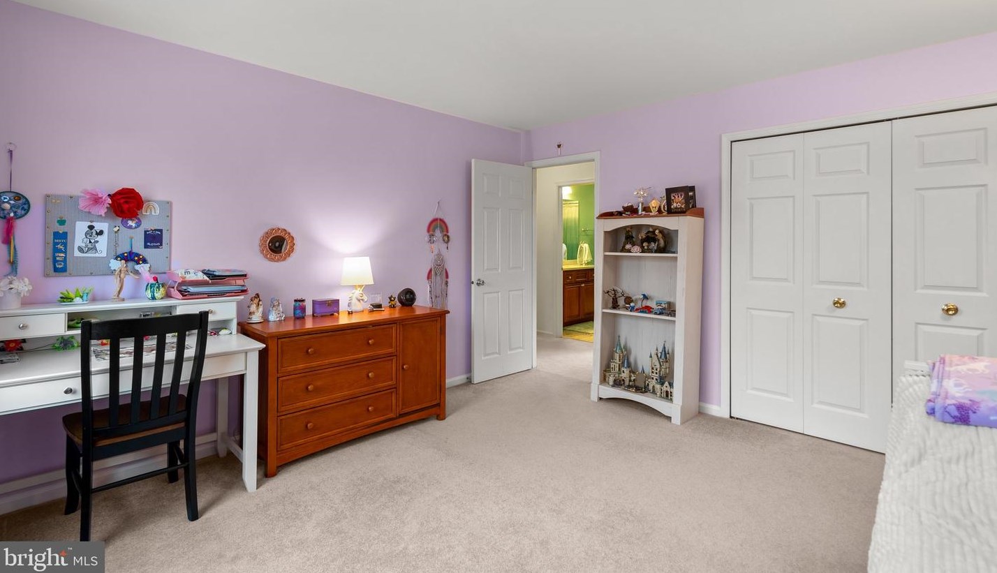 4208 Thorncroft Ter, Olney MD  20832-2950 exterior