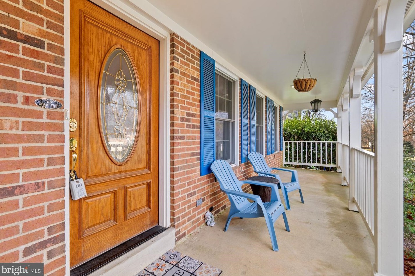 4208 Thorncroft Ter, Olney MD  20832-2950 exterior