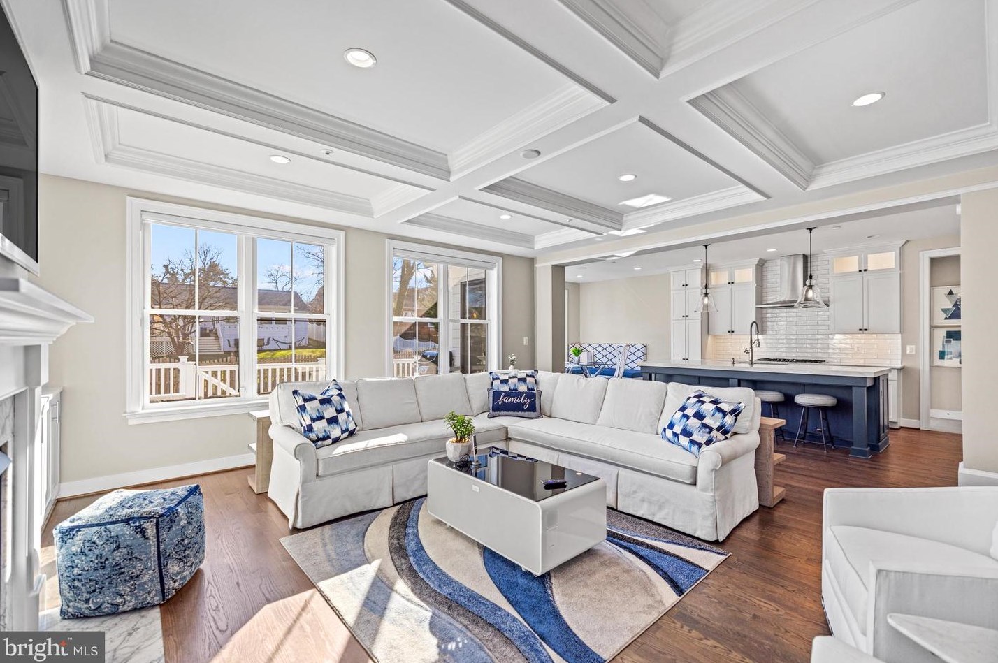 5816 Kingswood Rd, Bethesda MD 20814-1822 exterior