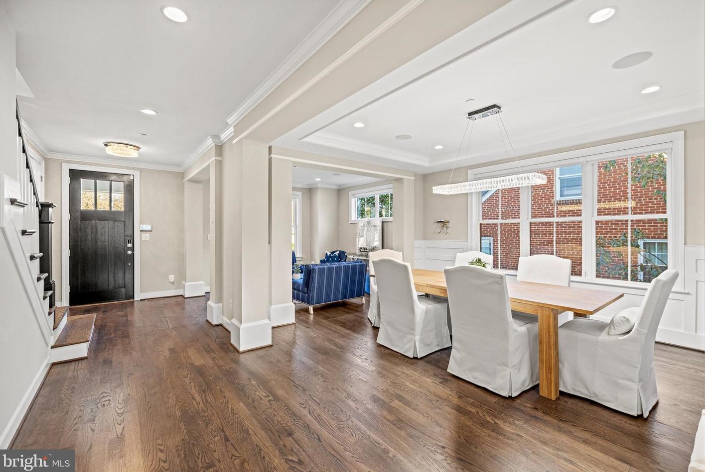 5816 Kingswood Rd, Bethesda MD 20814-1822 exterior