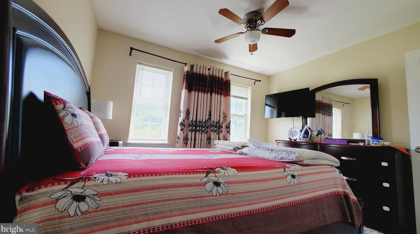 25004 Woodfield School Rd, Gaithersburg MD  20882-3711 exterior