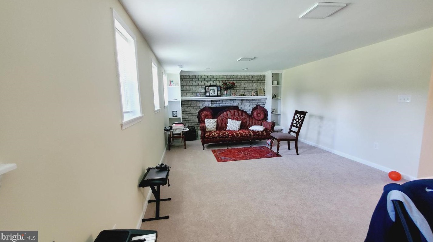 25004 Woodfield School Rd, Gaithersburg MD  20882-3711 exterior