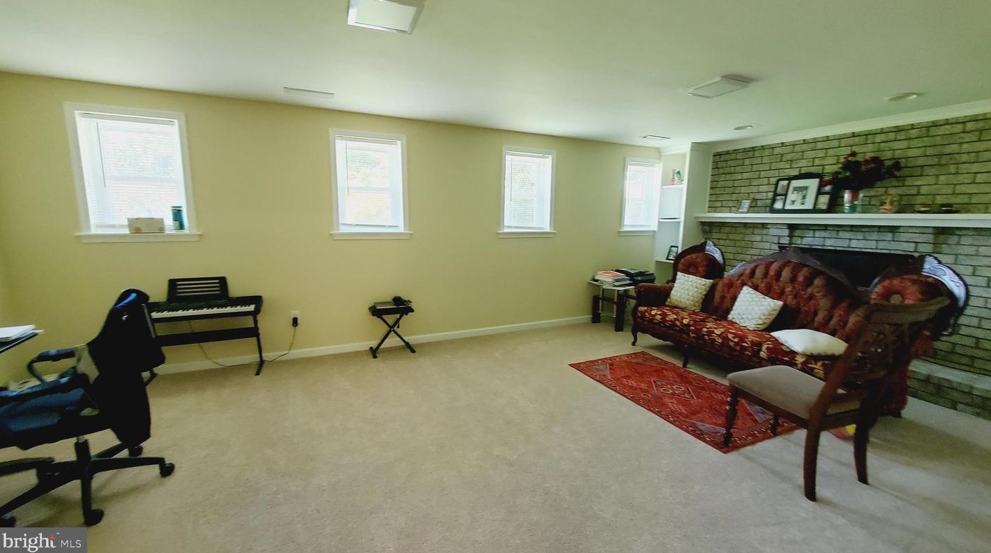 25004 Woodfield School Rd, Gaithersburg MD  20882-3711 exterior