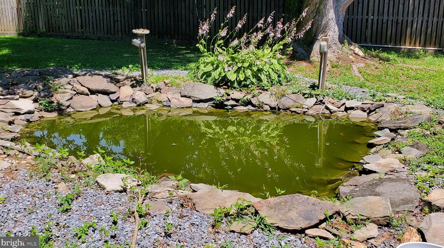 25004 Woodfield School Rd, Gaithersburg MD  20882-3711 exterior