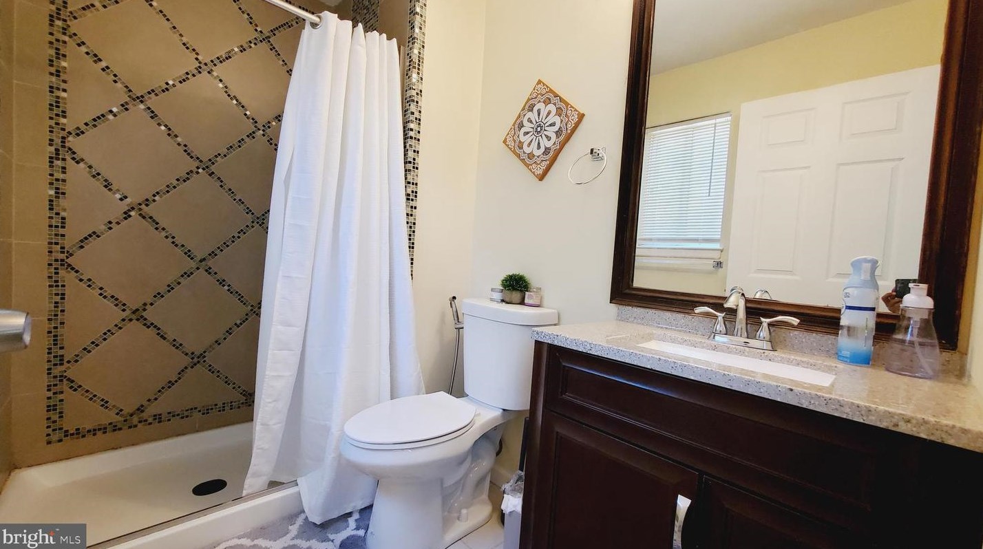 25004 Woodfield School Rd, Gaithersburg MD  20882-3711 exterior