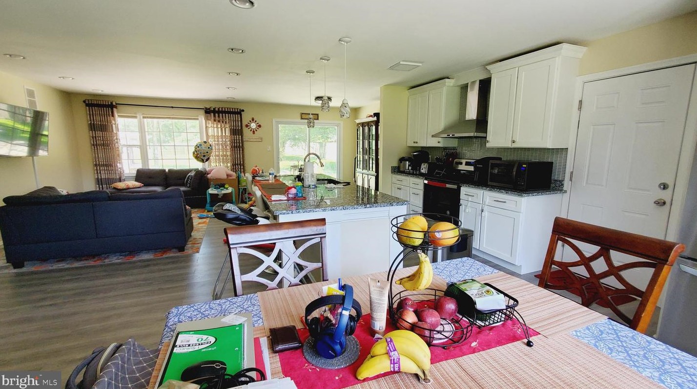 25004 Woodfield School Rd, Gaithersburg MD  20882-3711 exterior