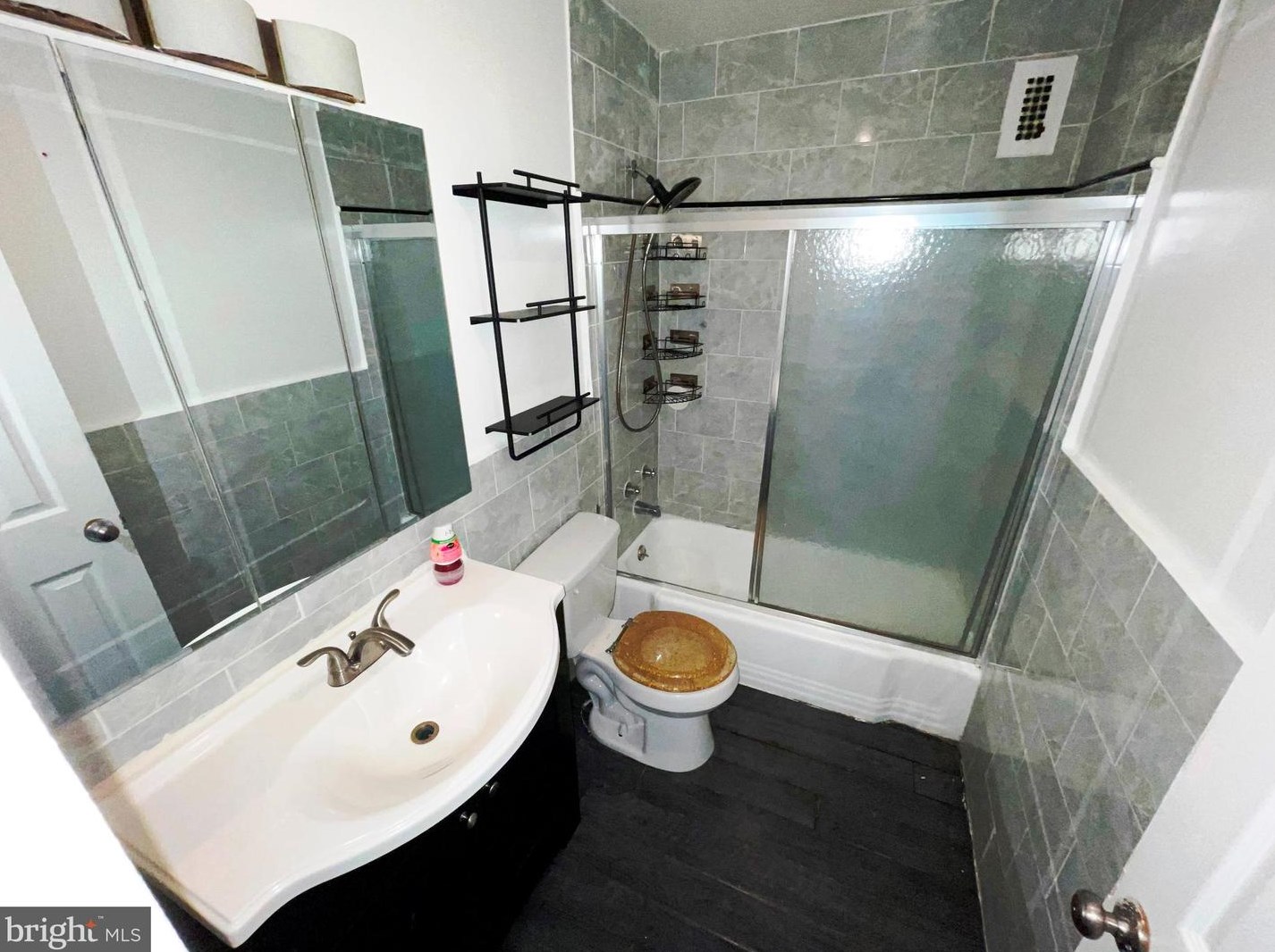 8601 Manchester Rd, Silver Spring MD 20901-4360 exterior