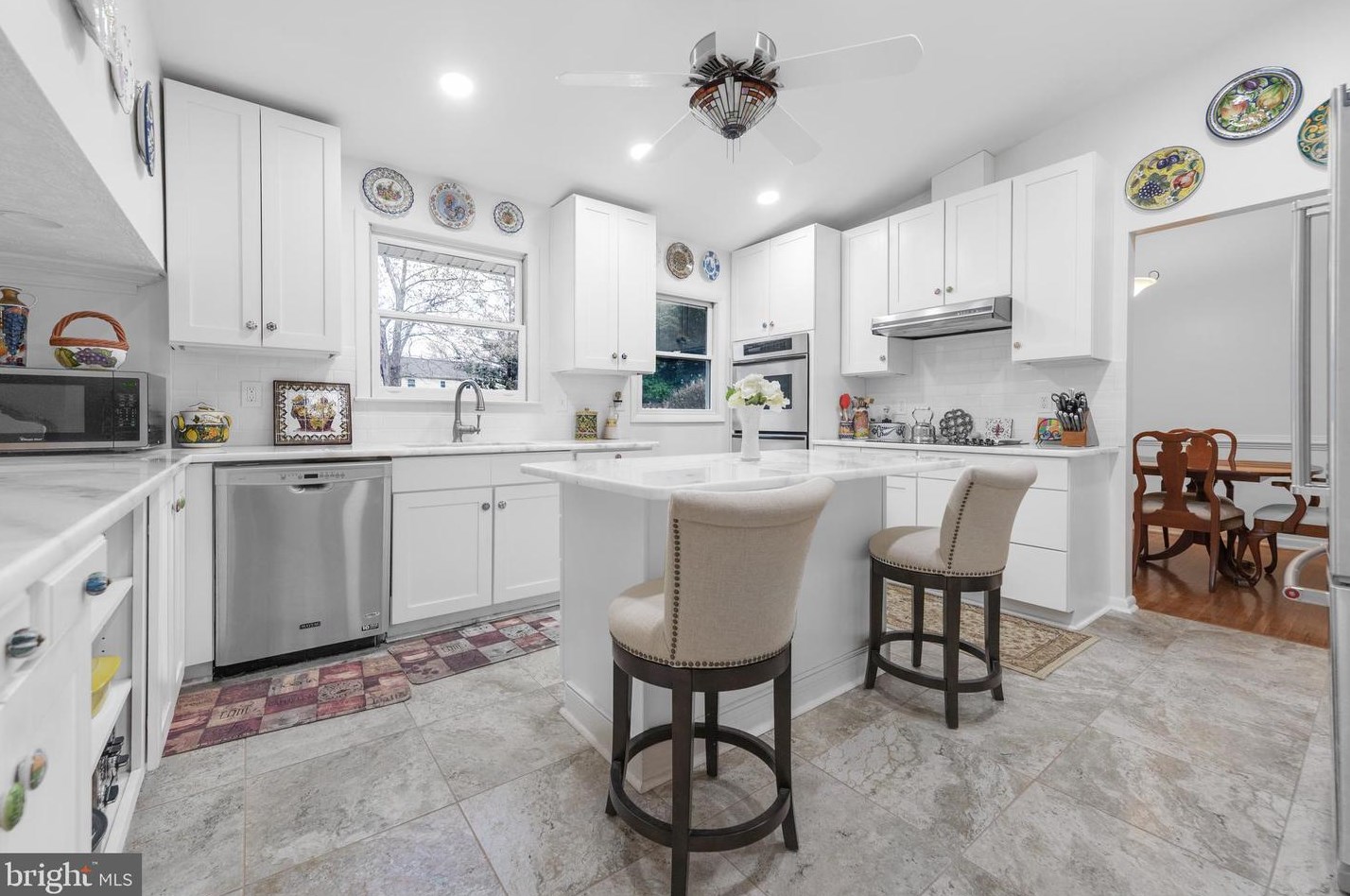 15300 Beaufort Pl, Silver Spring MD  20905-4202 exterior