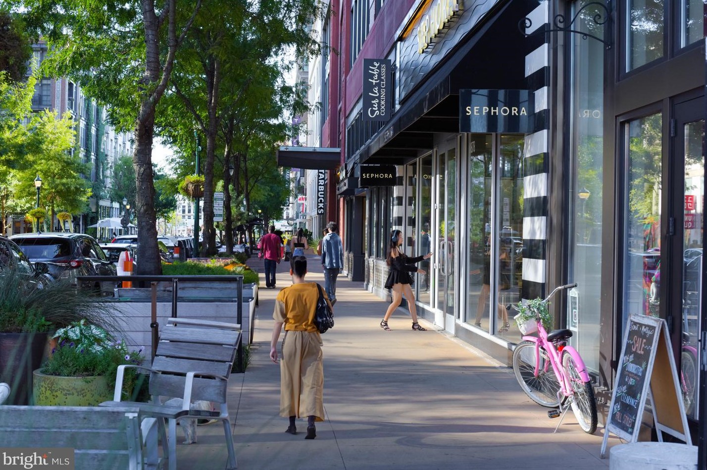 5800 Nicholson Ln, Rockville MD 20852-2988 exterior